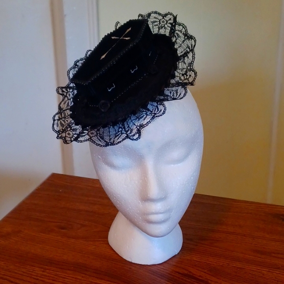 Handmade coffin cocktail hat goth gothic morbid - Picture 2 of 5